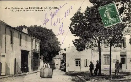 Ak La Jarrie Charente Maritime, Un Coin de la Place et la Poste