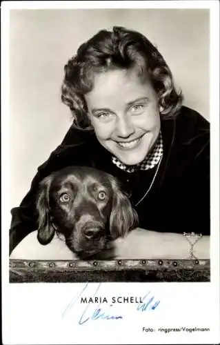 Ak Schauspielerin Maria Schell, Portrait, Hund, Autogramm