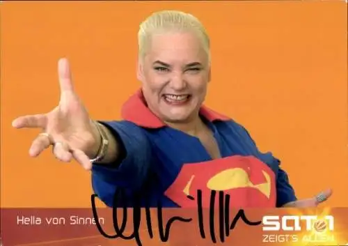 Ak Schauspielerin Hella von Sinnen, Portrait, Superman Kostüm, Autogramm, SAT 1, Genial daneben