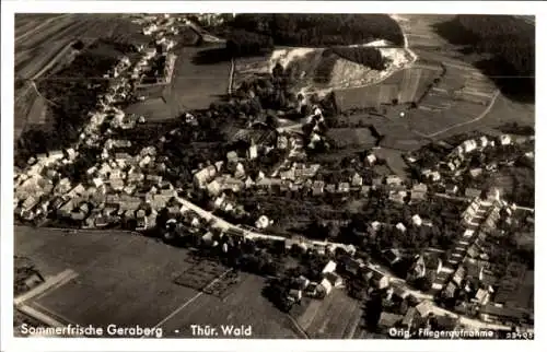 Ak Geraberg in Thüringen, Fliegeraufnahme