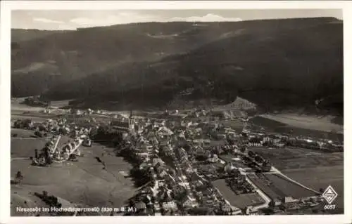 Ak Titisee Neustadt im Breisgau Hochschwarzwald, Totale, Fliegeraufnahme