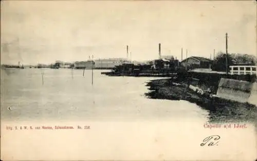 Ak Capelle aan den IJssel South Holland, Ufer, Fabrik in der Ferne