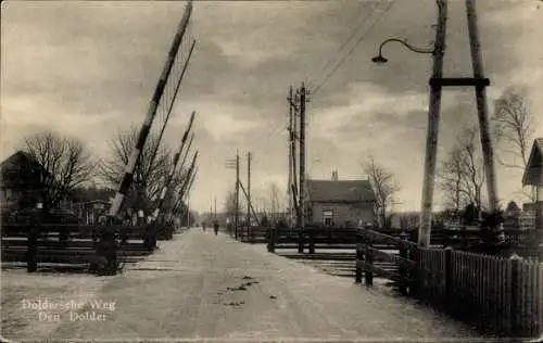 Ak Den Dolder Utrecht Niederlande, Doldersche Weg, Bahnübergang