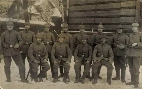 Foto Ak Soldaten in Uniformen, Gruppenbild