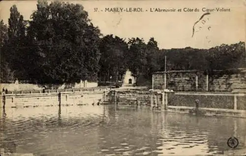 Ak Marly le Roi Yvelines, L'Abreuvoir, la Cote du Coeur-Volant