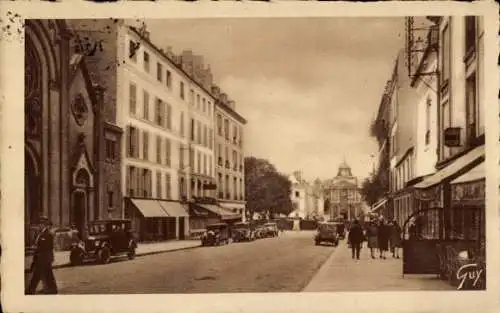 Ak Versailles Yvelines, Rue Hoche, Notre Dame