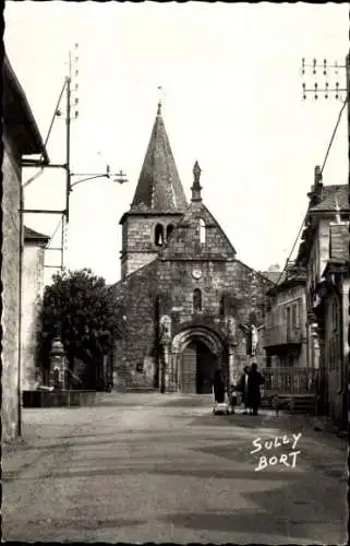 Ak Menet Cantal, Romanische Kirche