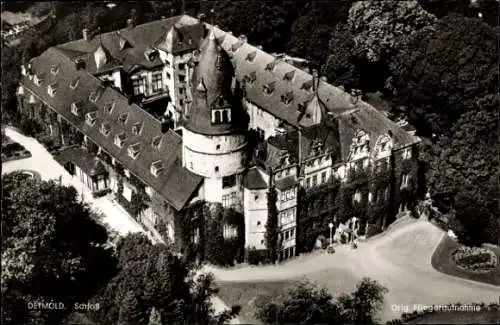 Ak Detmold in Nordrhein Westfalen, Luftbild, Schloss