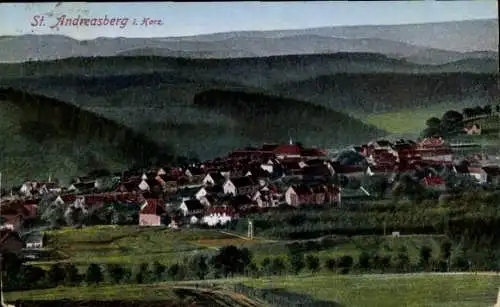 Ak Sankt Andreasberg Braunlage im Oberharz, Gesamtansicht, Berge