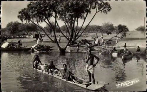 Ak Fort Lamy Tschad, Pirogen auf dem Fluss