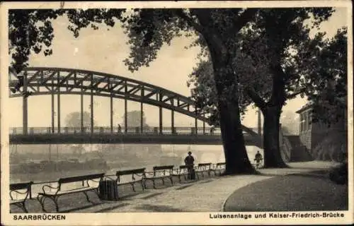 Ak Saarbrücken im Saarland, Luisenanlage und Kaiser-Friedrich-Brücke