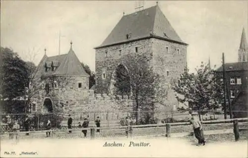 Ak Aachen in Nordrhein Westfalen, Ponttor, Passanten