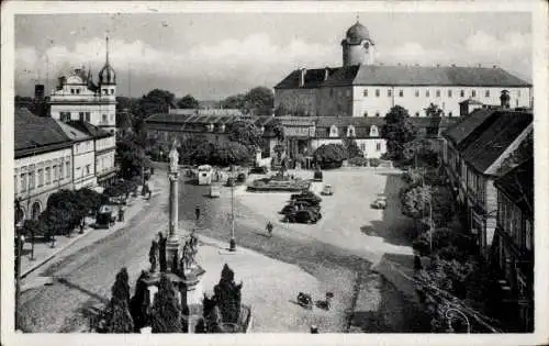 Ak Lazne Poděbrady Bad Podiebrad Mittelböhmen, König Georg-Platz, Säule