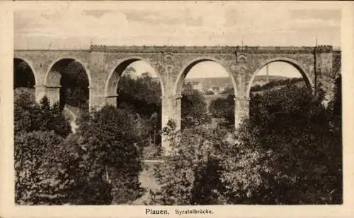 Ak Plauen Vogtland, Blick auf die Syratalbrücke, Lokomotive