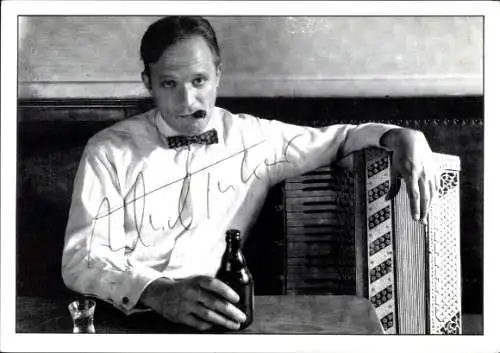 Ak Schauspieler und Sänger Ulrich Tukur, Portrait, Autogramm