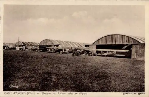 Ak Avor Avord Cher, Camp d'Avor, Hangars, Avions prets au depart