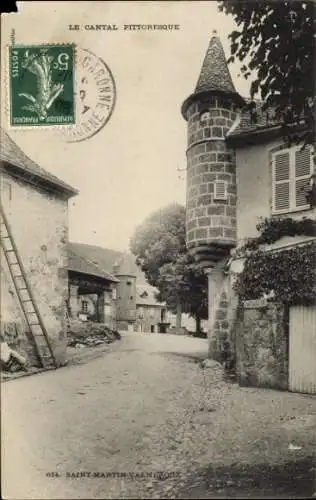 Ak Saint Martin Valmeroux Cantal, Teilansicht, Erker