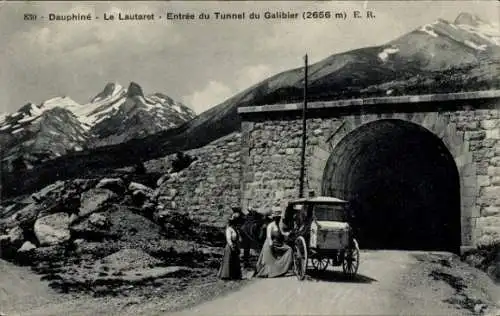 Ak Col du Galibier Hautes Alpes, Le Lautaret, Entree du Tunnel du Galibier, Kutsche