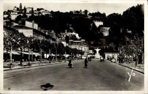 Ak Vienne sur le Rhône Vienne, le Cours Briller, Monument aux morts, Bahnhof