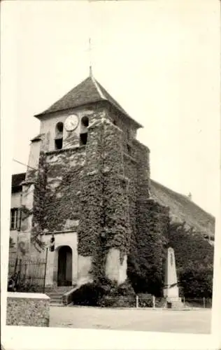 Ak bewachsene Kirche, Turmuhr