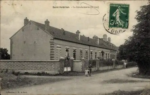 Ak Saint Valérien Yonne, Gendarmerie