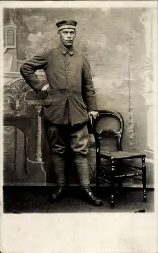 Foto Ak Deutscher Soldat in Uniform, Portrait, I WK