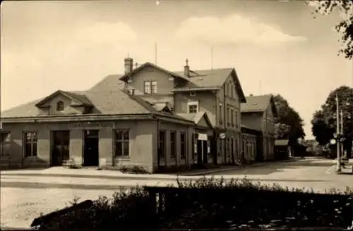 Ak Burgstädt in Sachsen, Bahnhof, Straßenseite