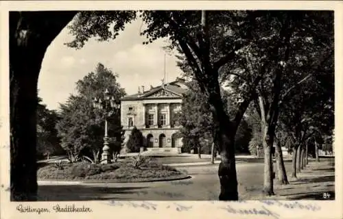 Ak Göttingen in Niedersachsen, Blick zum Stadttheater