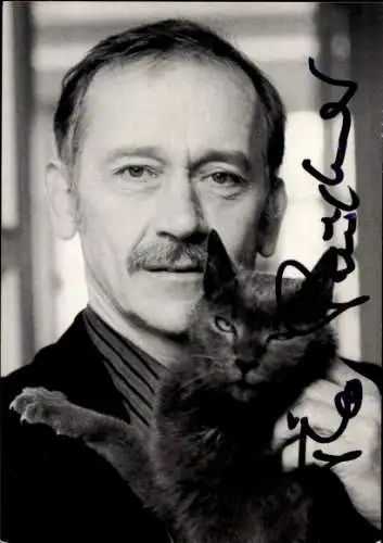 Ak Schauspieler Tilo Prückner, Portrait, Katze, Autogramm