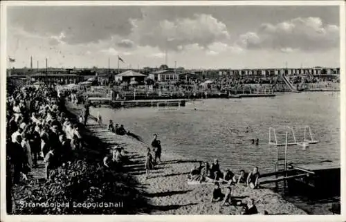 Ak Leopoldshall Staßfurt im Salzlandkreis, Strandsolbad, Badegäste