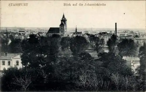 Ak Staßfurt im Salzlandkreis, Blick auf die Johanniskirche