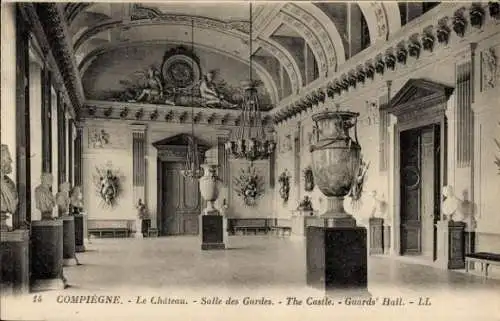 Ak Compiègne Oise, Schloss, Salle des Gardes