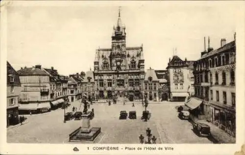 Ak Compiègne Oise, Place de l'Hotel de Ville