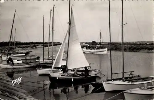 Ak Ars en Ré Île de Ré Charente Maritime, Yachts au Port