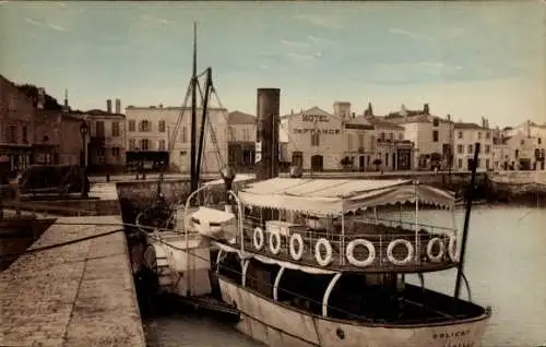 Ak Saint Martin de Ré Ile de Ré Charente-Maritime, Le Coligny a Quai