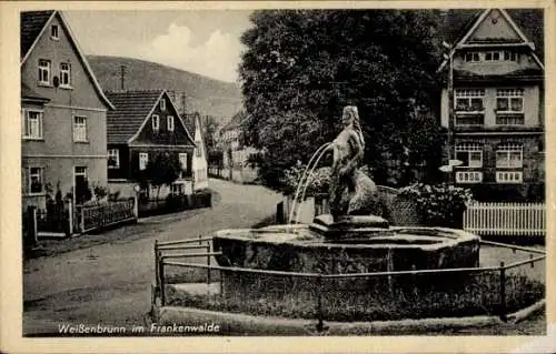 Ak Weißenbrunn in Oberfranken, Frankenwald, Teilansicht, Brunnen