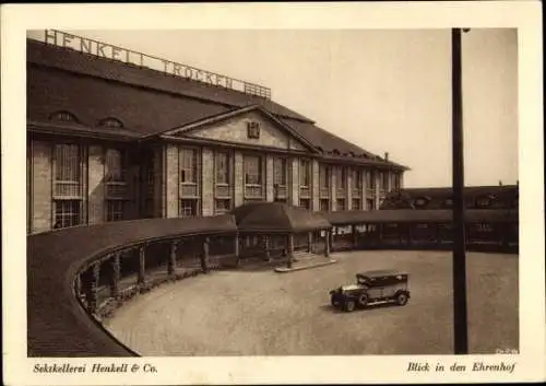 Ak Biebrich Wiesbaden in Hessen, Sektkellerei Henkell und Co., Blick in den Ehrenhof