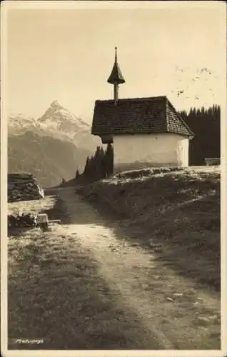 Ak Matschwitz Matschwyz Tschagguns in Vorarlberg, Kapelle, Straße