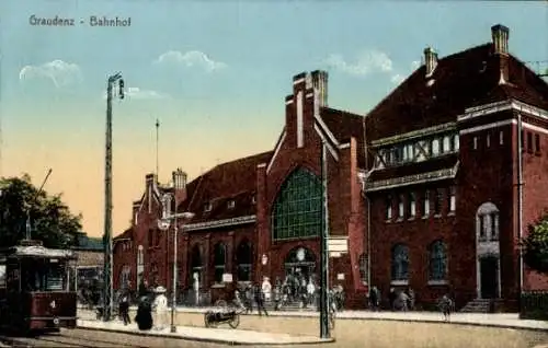 Ak Grudziądz Graudenz Westpreußen, Bahnhof, Straßenbahn