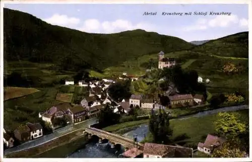 Ak Altenahr, Ahrtal, Kreuzberg mit Schloss, Fluss, Wohnhäuser