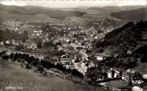 Ak Adenau in der Eifel, Totalansicht, Jugendherberge