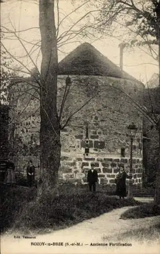 Ak Rozoy Rozay en Brie Seine et Marne, Ancienne Fortification