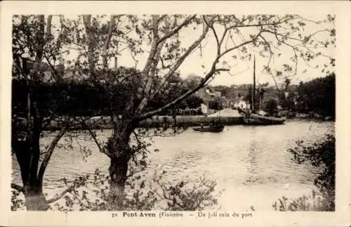 Ak Pont Aven Finistère, Un foli coin du port