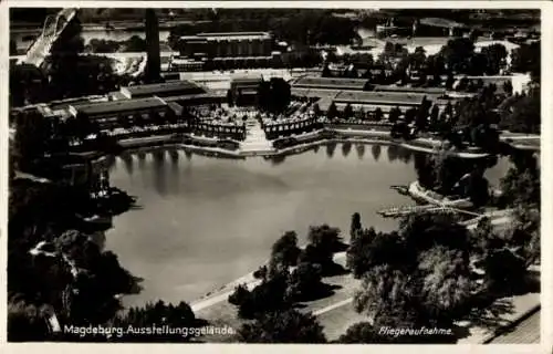 Ak Magdeburg an der Elbe, Fliegeraufnahme, Ausstellungsgebäude