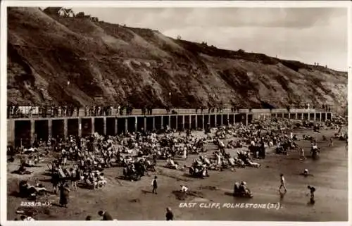 Ak Folkestone Kent England, East Cliff