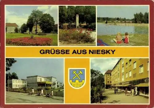 Ak Niesky in der Oberlausitz, Zinzendorfplatz, Denkmal d. Kämpfer gegen den Faschismus, Kinderkrippe