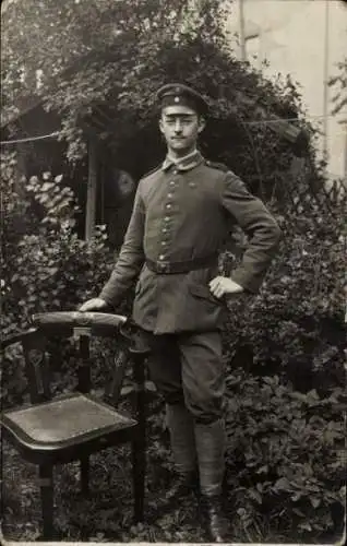 Foto Ak Deutscher Soldat in Uniform, Portrait, Alfred Uhlig, I WK