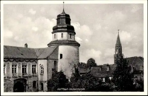 Ak Ueckermünde in Mecklenburg Vorpommern, Schlossturm, Kirchturm