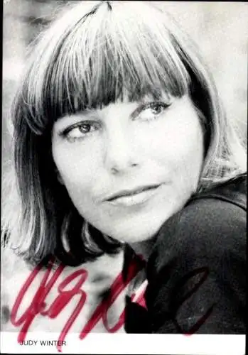 Foto Schauspielerin Judy Winter, Portrait, Autogramm