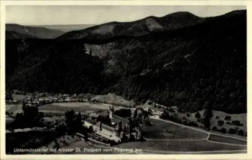 Ak Untermünstertal Münstertal im Schwarzwald, Fliegeraufnahme, Kloster St. Trudpert